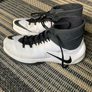 Nike zoom clearout basketball shoes